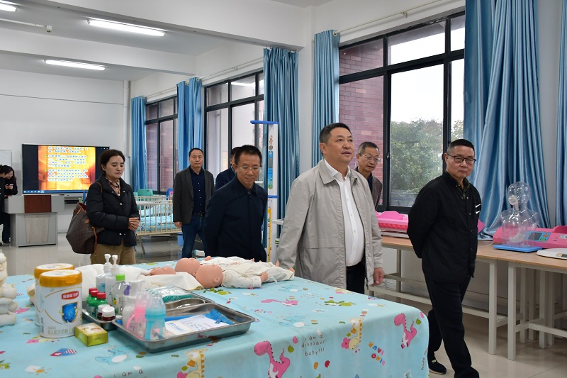 ziSU_1762830450769055937.jpg DSC_3384.jpg